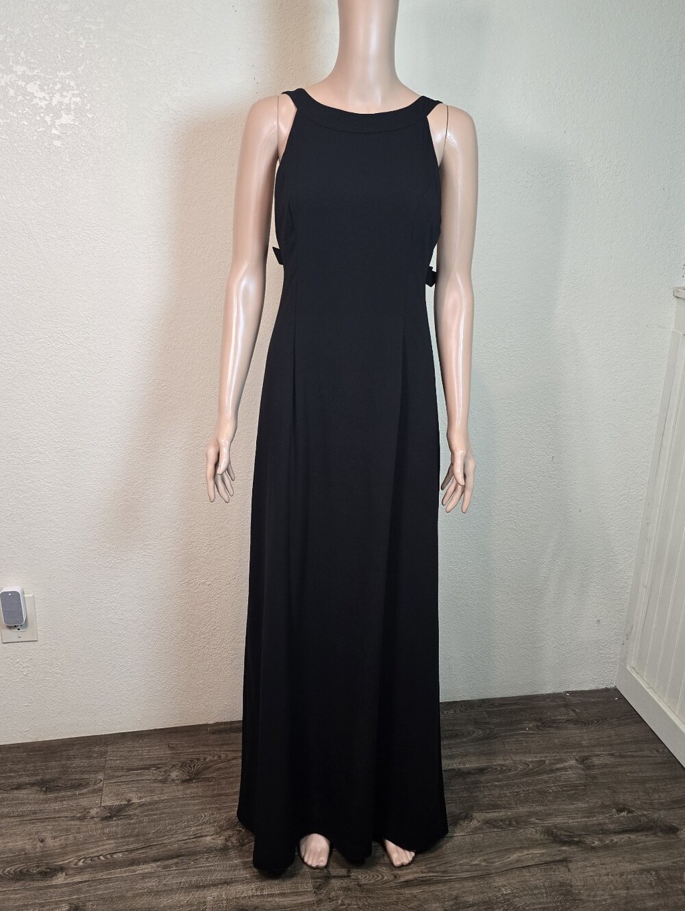 Jill Stuart Black Maxi Gown Dress Size 4 Cutout Back with Bow Detail Formal - Picture 9 of 14